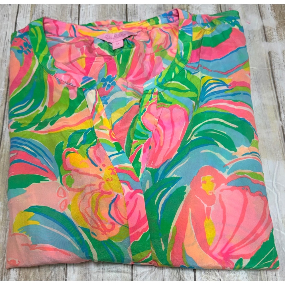 Lilly‎ Pulitzer Elsa popover 100% silk women's top.  Pink floral size medium.